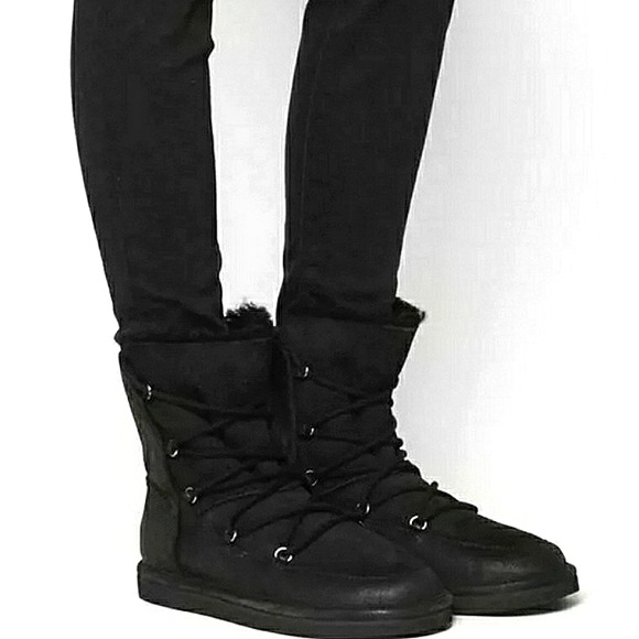 UGG - Lodge Water Resistant Genuine Suede / Leather Ankle Booties Size 7 - Picture 14 of 14